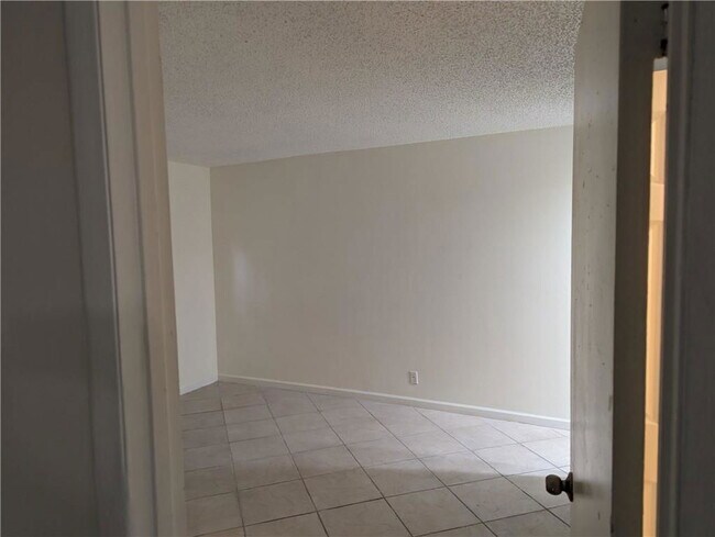 Building Photo - 8000 Fairview Dr