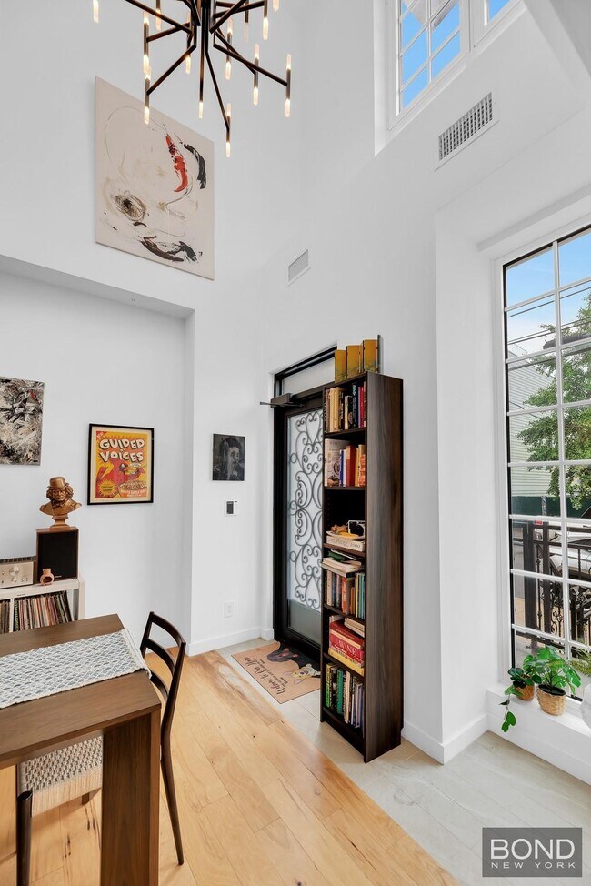 Building Photo - 278 Nassau Ave