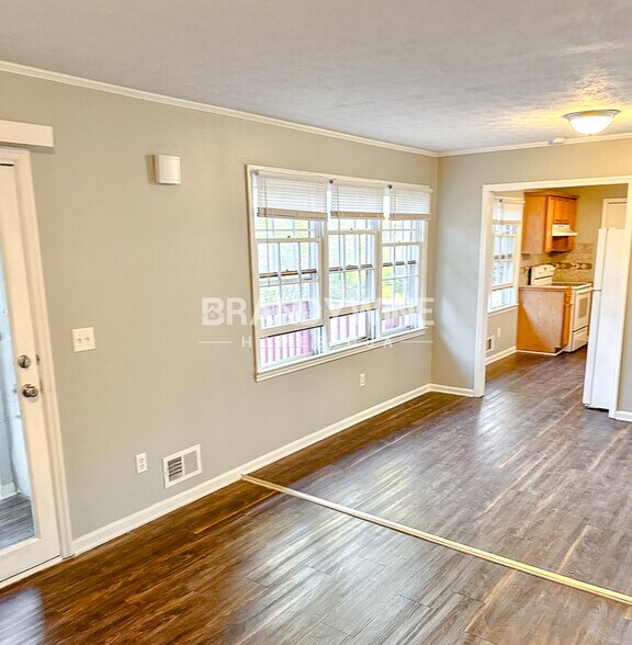 Building Photo - 3310 S Whisper Dr