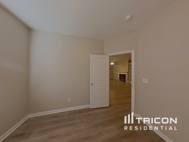 Building Photo - 114 Biscayne Terrace