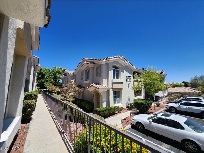 Building Photo - 1500 Ruby Cliffs Ln