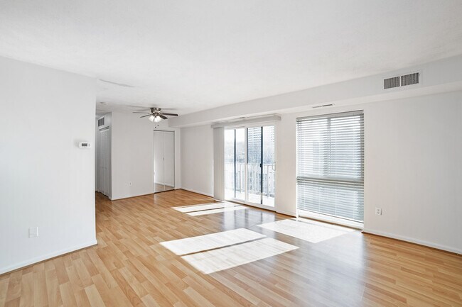 Building Photo - 6145 Edsall Rd