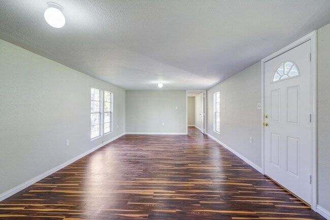 Building Photo - 1809 W Sidnor St