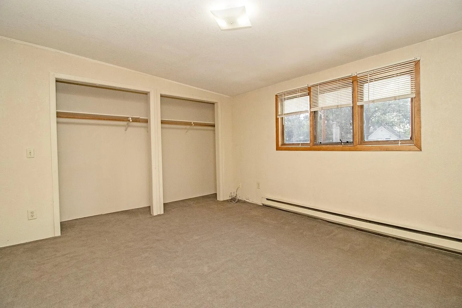 Building Photo - 815 5th Ave S