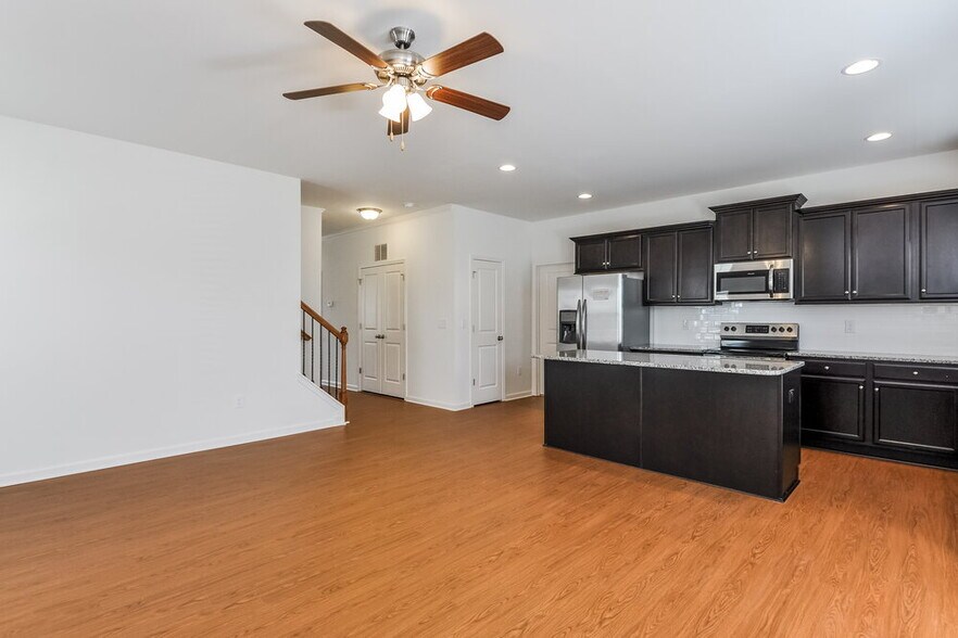 Building Photo - 97 Gaillardia Way