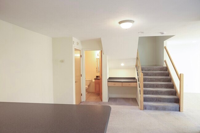 Building Photo - 145 Captain Eames Cir