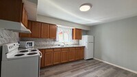 Building Photo - Newly Renovated 1BR | All Utilities Included | Prime Location