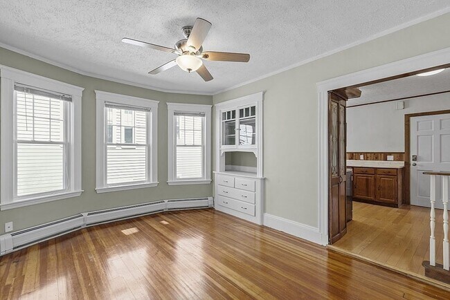 Building Photo - 59 Clarendon Ave