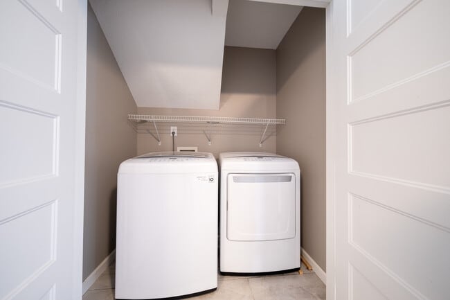 Building Photo - 20817 Guthrie Dr