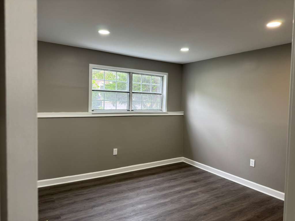 Building Photo - 10734 Castleton Way