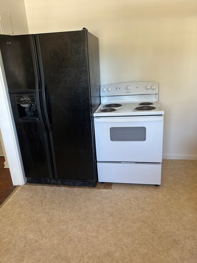 Building Photo - 104 22nd St NE