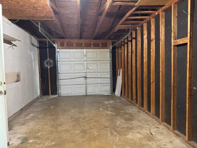 Building Photo - 1029 Vly Frg Dr
