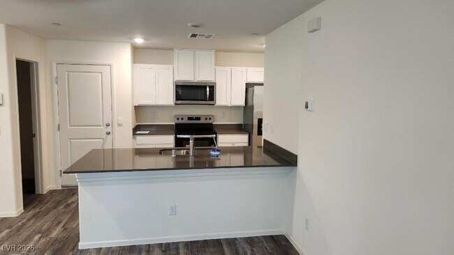 Building Photo - 6140 Musas Gdn St