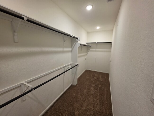Building Photo - 14046 Sand Ridge Crossing