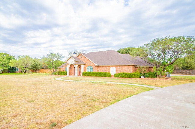 Building Photo - 5402 158th St