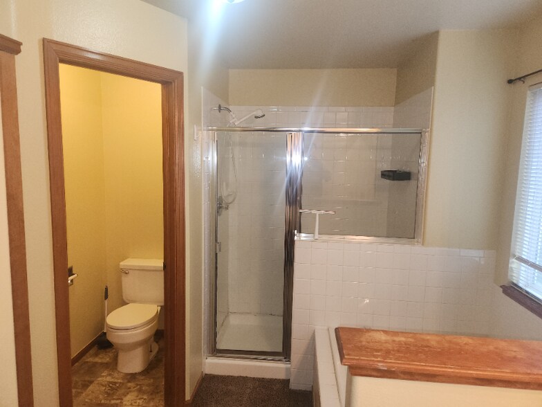 Building Photo - 2775 Lear Dr