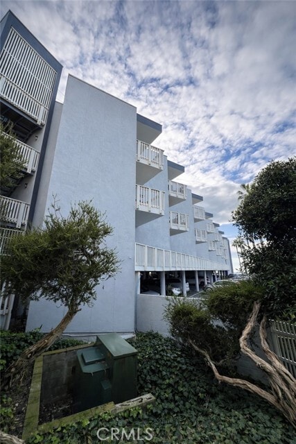 Building Photo - 630 The Village