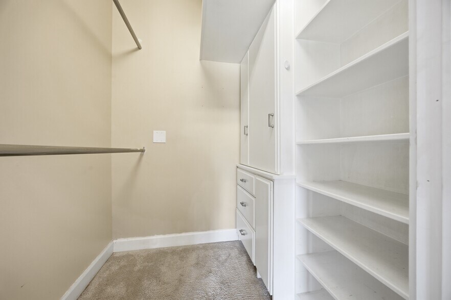 Building Photo - 4647 Wild Iris Dr