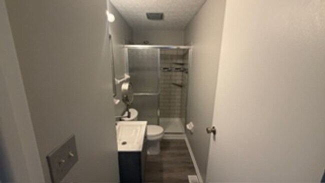 Building Photo - 3886 Farm Brook Ln