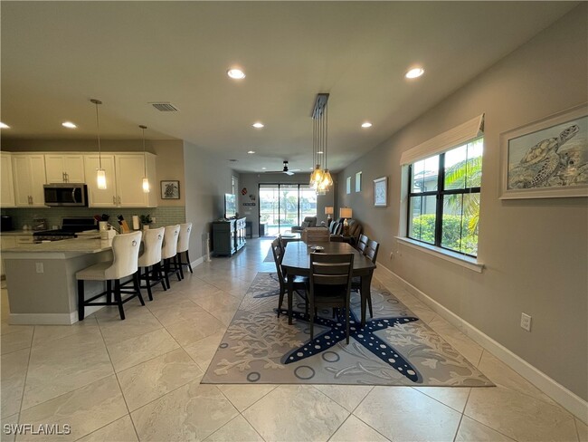 Building Photo - 7627 Jacaranda Ln