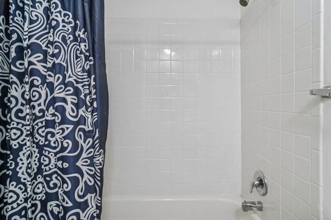 Building Photo - 452 Harrison Ct