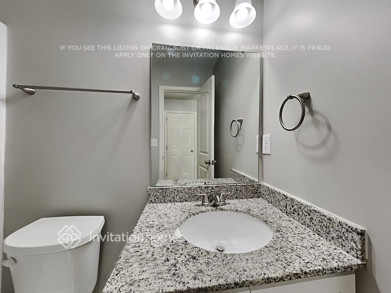 Building Photo - 915 Mathis Ave