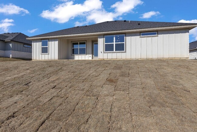 Building Photo - 117 Mike Warner Dr