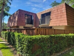 Building Photo - 201 Live Oak Ln