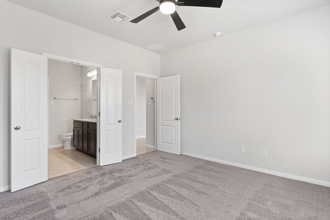 Building Photo - 737 Gingham Trl