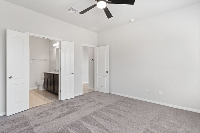 Building Photo - Modern 4-Bedroom, 2-Bath Home in Troy – Be...