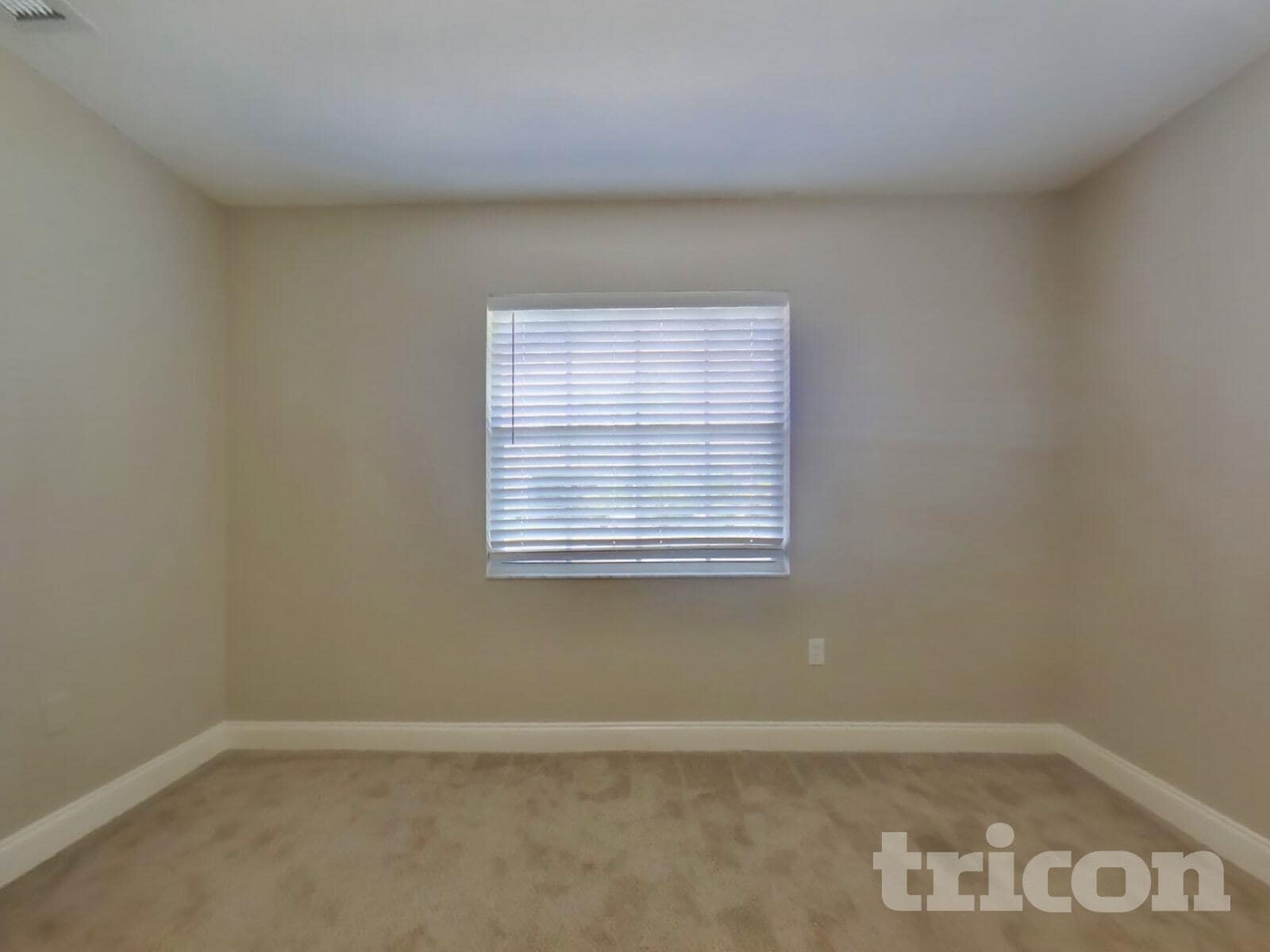 Building Photo - 3598 N Biscayne Dr