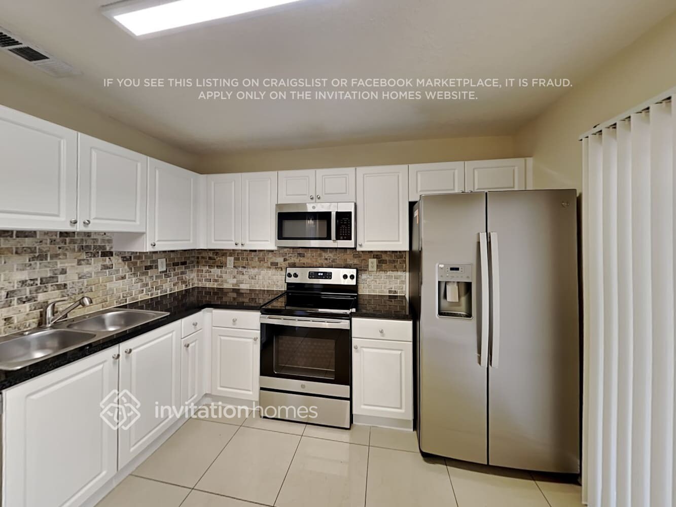 Building Photo - 16099 SW 138th Pl