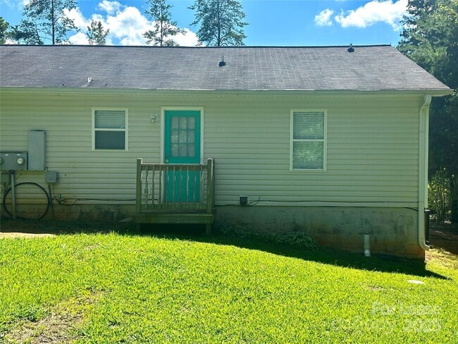 Building Photo - 5591 Wrenn Dr