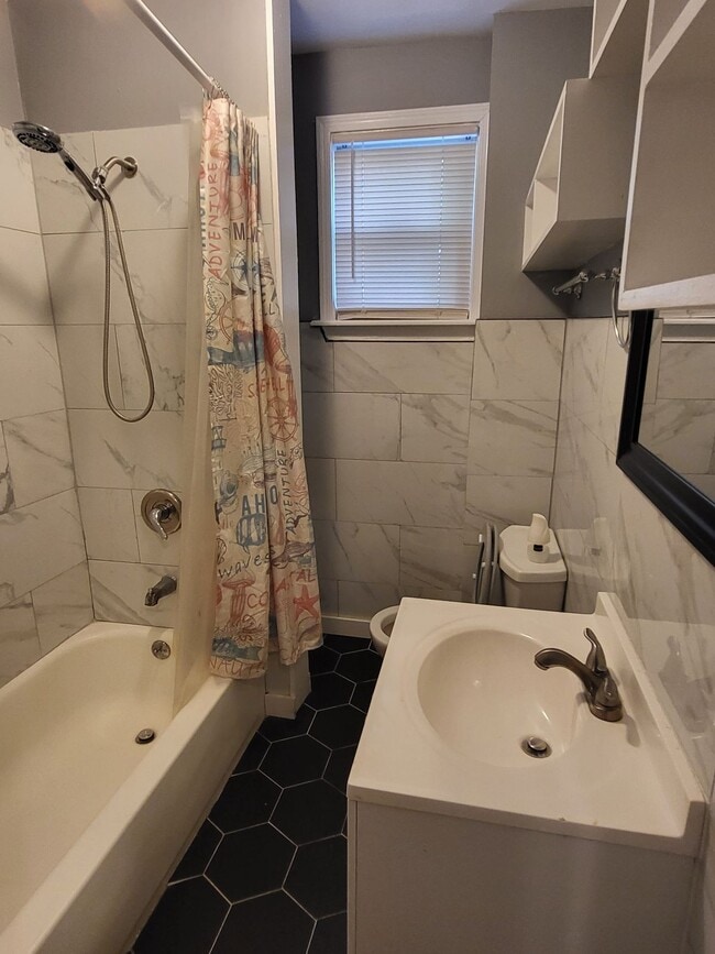 Building Photo - 1607 Cliftview Ave