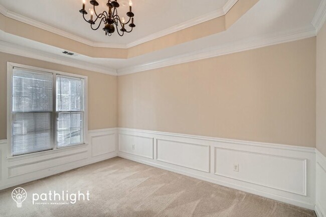 Building Photo - 902 Chadwick Park Dr