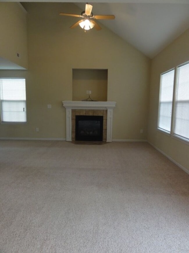 Building Photo - North Park Location, Beautiful Home