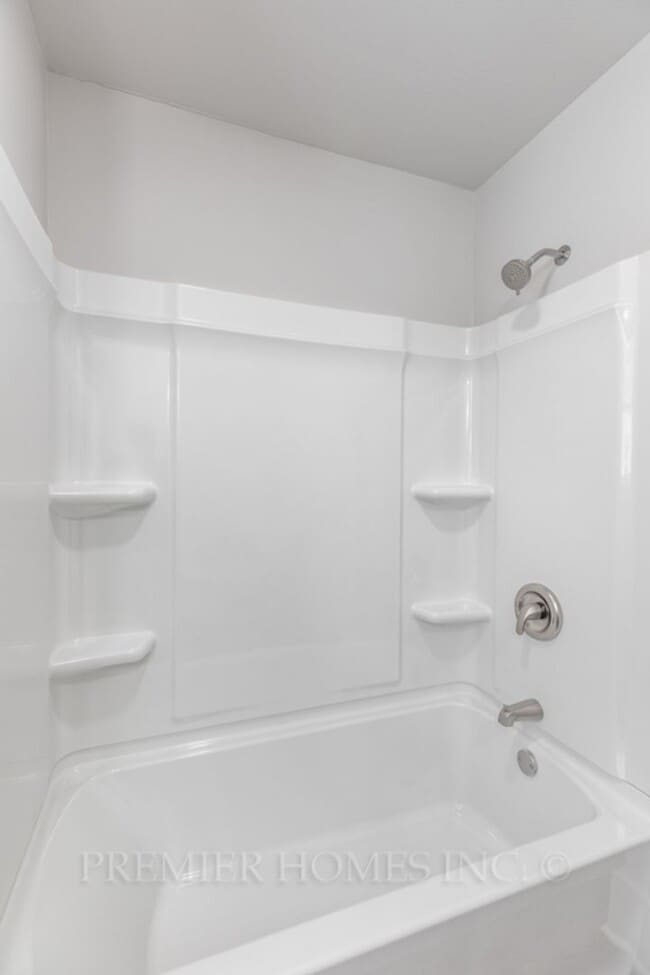 Building Photo - Charming 3BR, Two-Story Home in Canton, OH