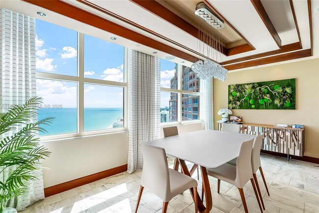 Building Photo - 2110 N Ocean Blvd