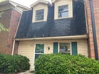 Building Photo - 2 Bedroom- 1 1/2 bathroom- Townhouse Apartment in West Rome