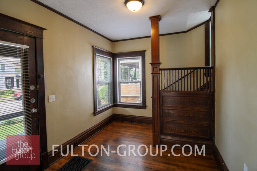 Building Photo - 140 Diamond Ave SE