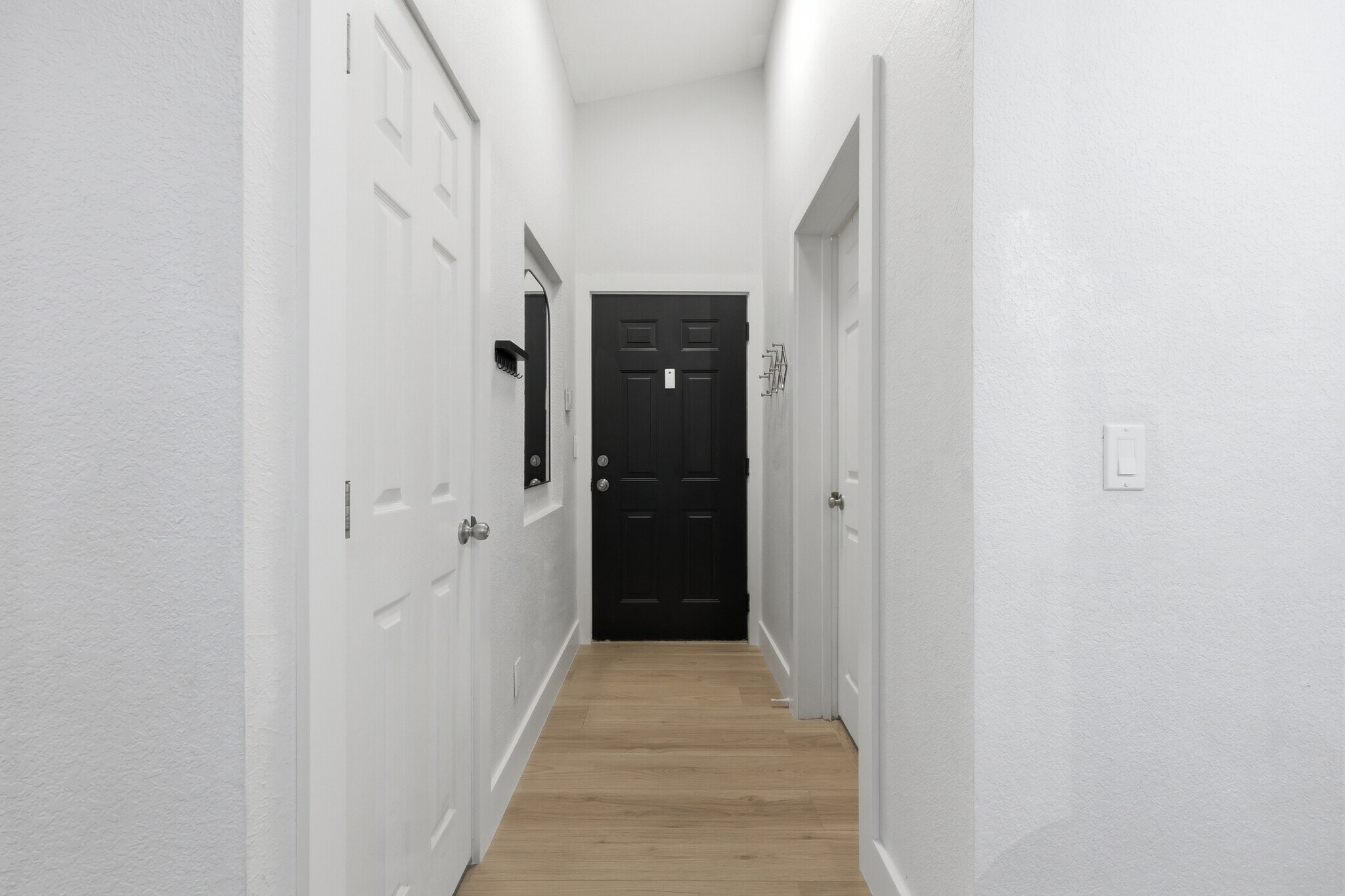 Building Photo - 13810 Sutton Park Dr N