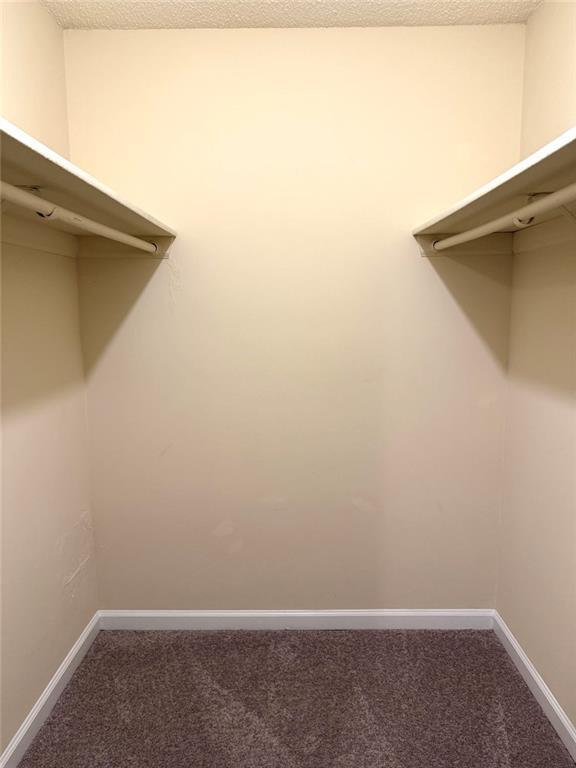 Building Photo - 1600 Oakpoint Dr SW