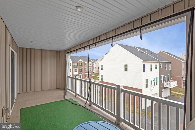 Building Photo - 10910 Presidential Pkwy