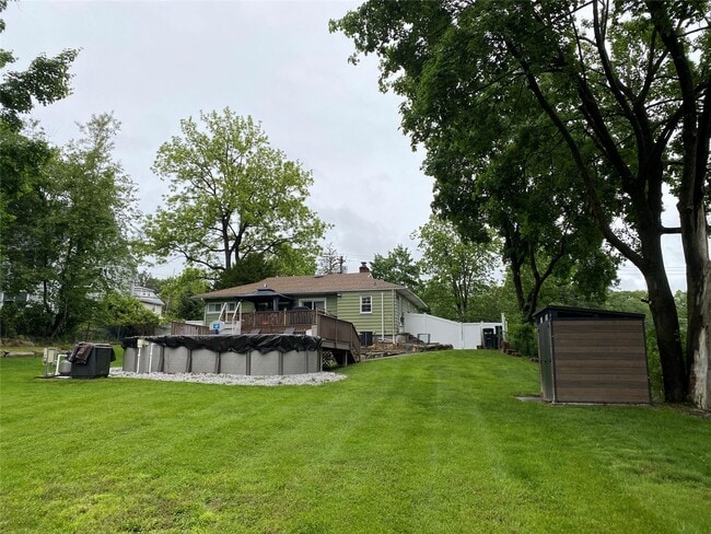Building Photo - 288 Willow Grove Rd