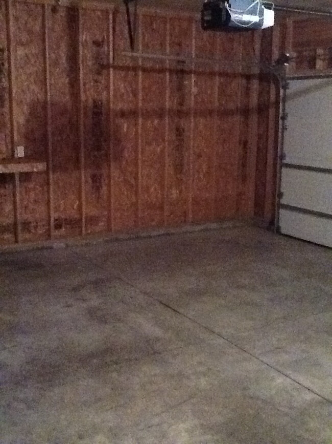 Building Photo - 3 bedroom 2 bathroom home in Jimtown Schools!