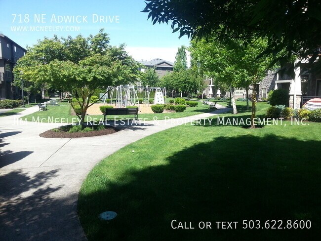 Building Photo - 718 NE Adwick Dr