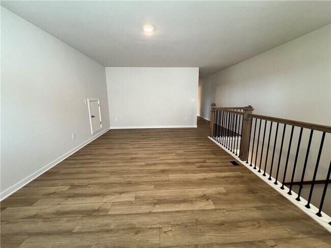 Building Photo - 905 Winding Rose Dr