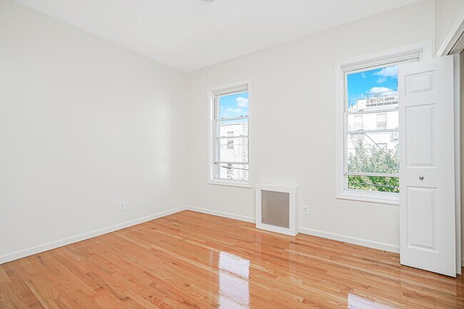 Building Photo - 599 18th St
