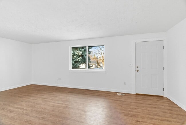 Building Photo - Newly Remodeled North Spokane Home – Convenient Location Near Parks & Shopping