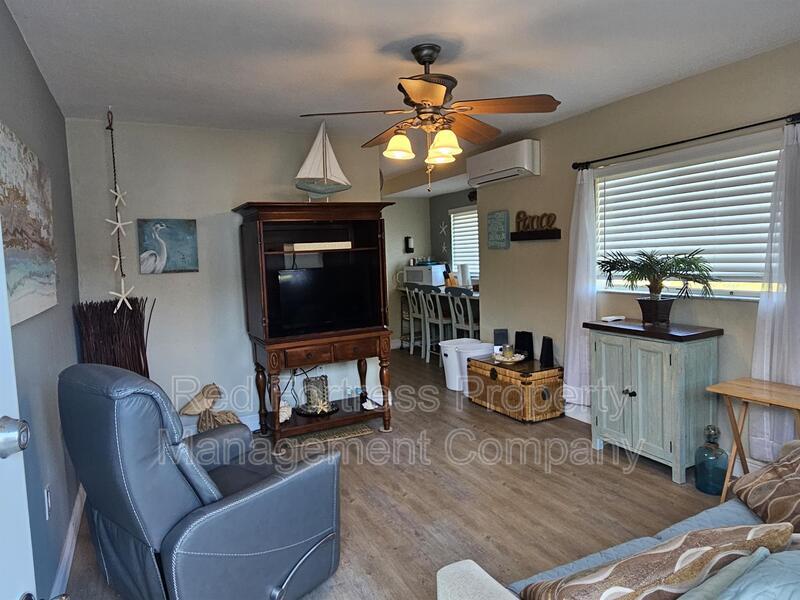 Building Photo - 8127 Country Rd